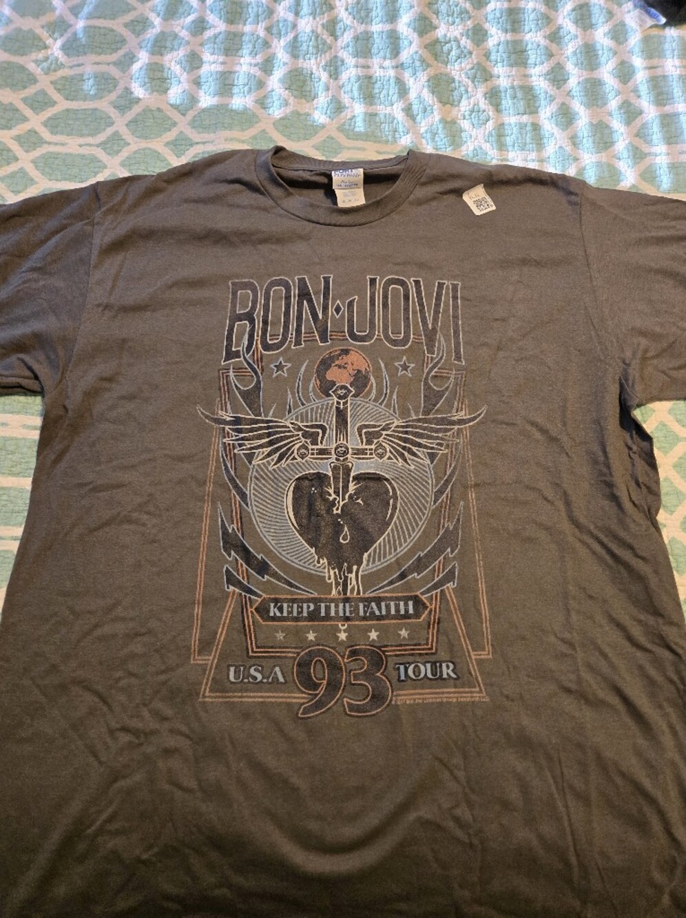 Bon Jovi 'Keep The Faith' Graphic Tee - Charcoal